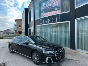 Audi A8 cu blindaj original din fabrică