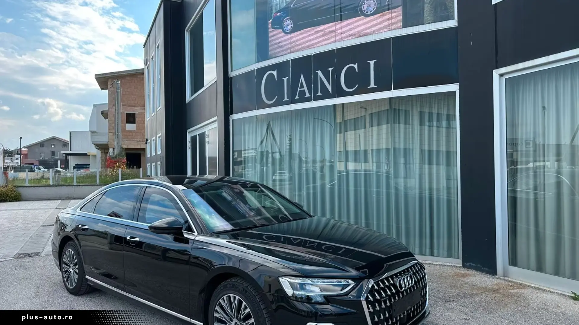 Audi A8 cu blindaj original din fabrică