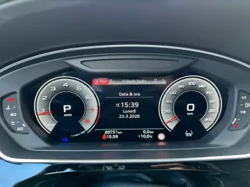 Audi A8 cu blindaj original din fabrică