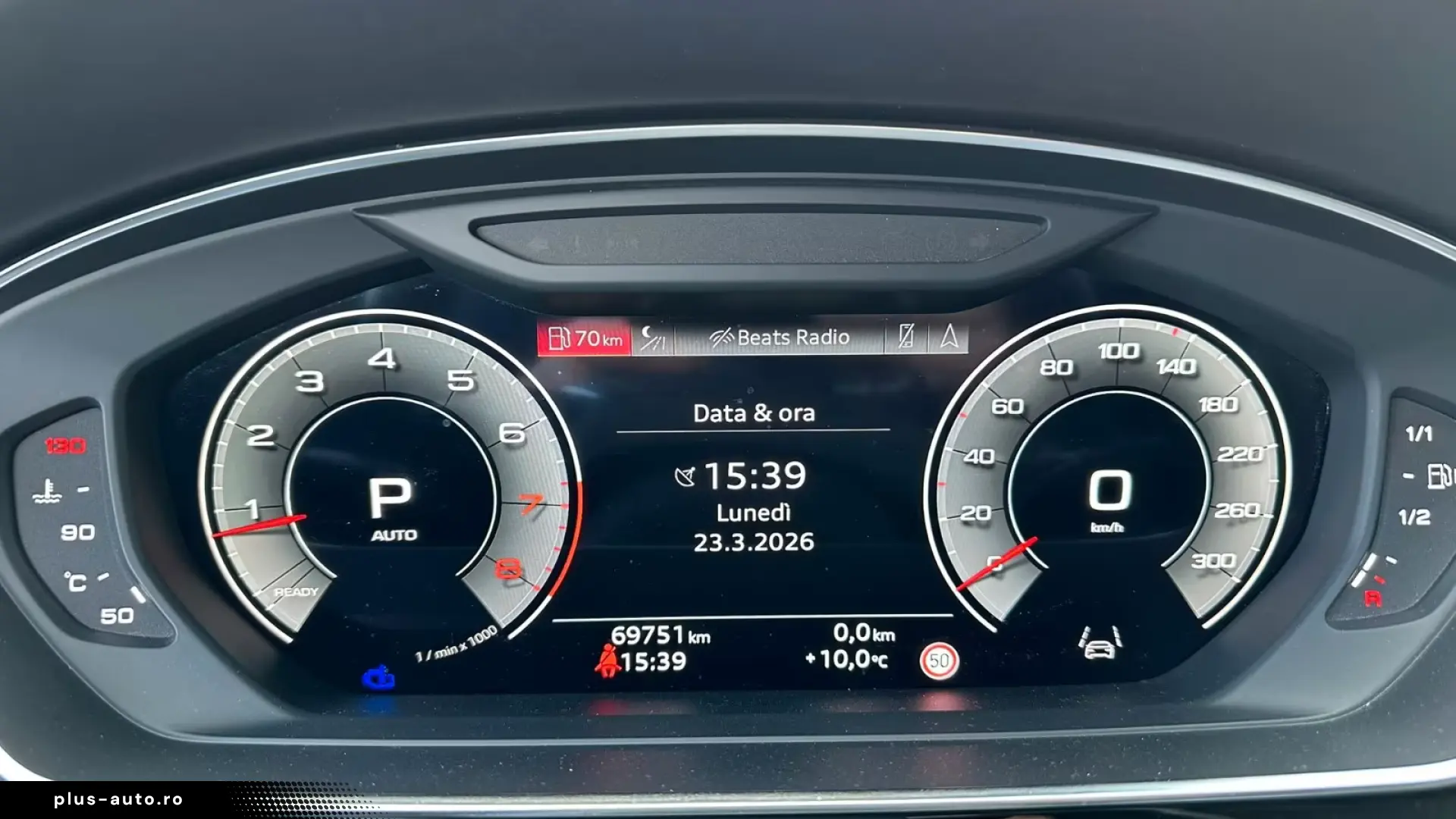 Audi A8 cu blindaj original din fabrică