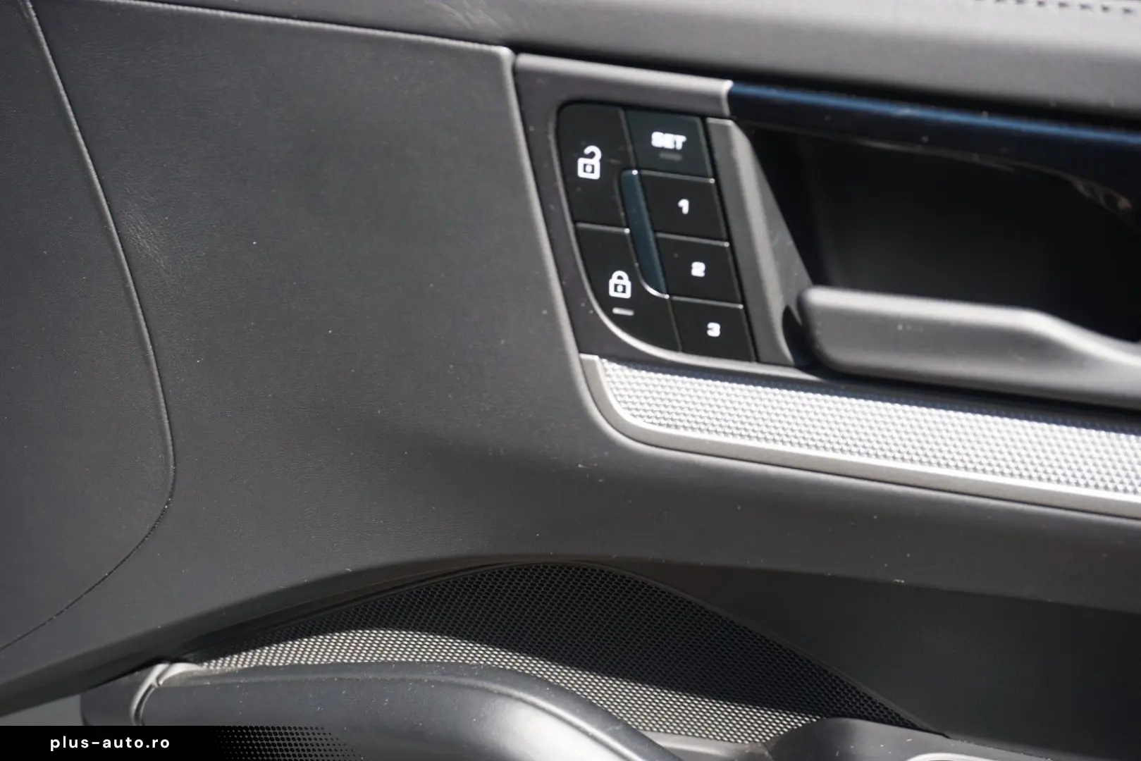 PORSCHE Cayenne Coupe E-Hybrid SportAbgas AHK HeadUp