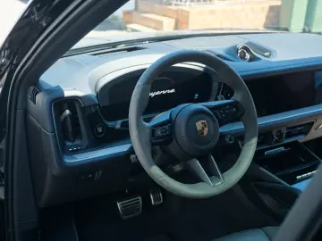 PORSCHE Cayenne Coupe E-Hybrid SportAbgas AHK HeadUp