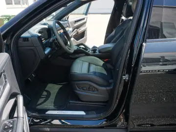 PORSCHE Cayenne Coupe E-Hybrid SportAbgas AHK HeadUp