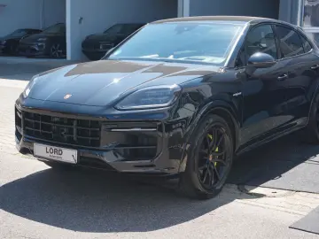 PORSCHE Cayenne Coupe E-Hybrid SportAbgas AHK HeadUp