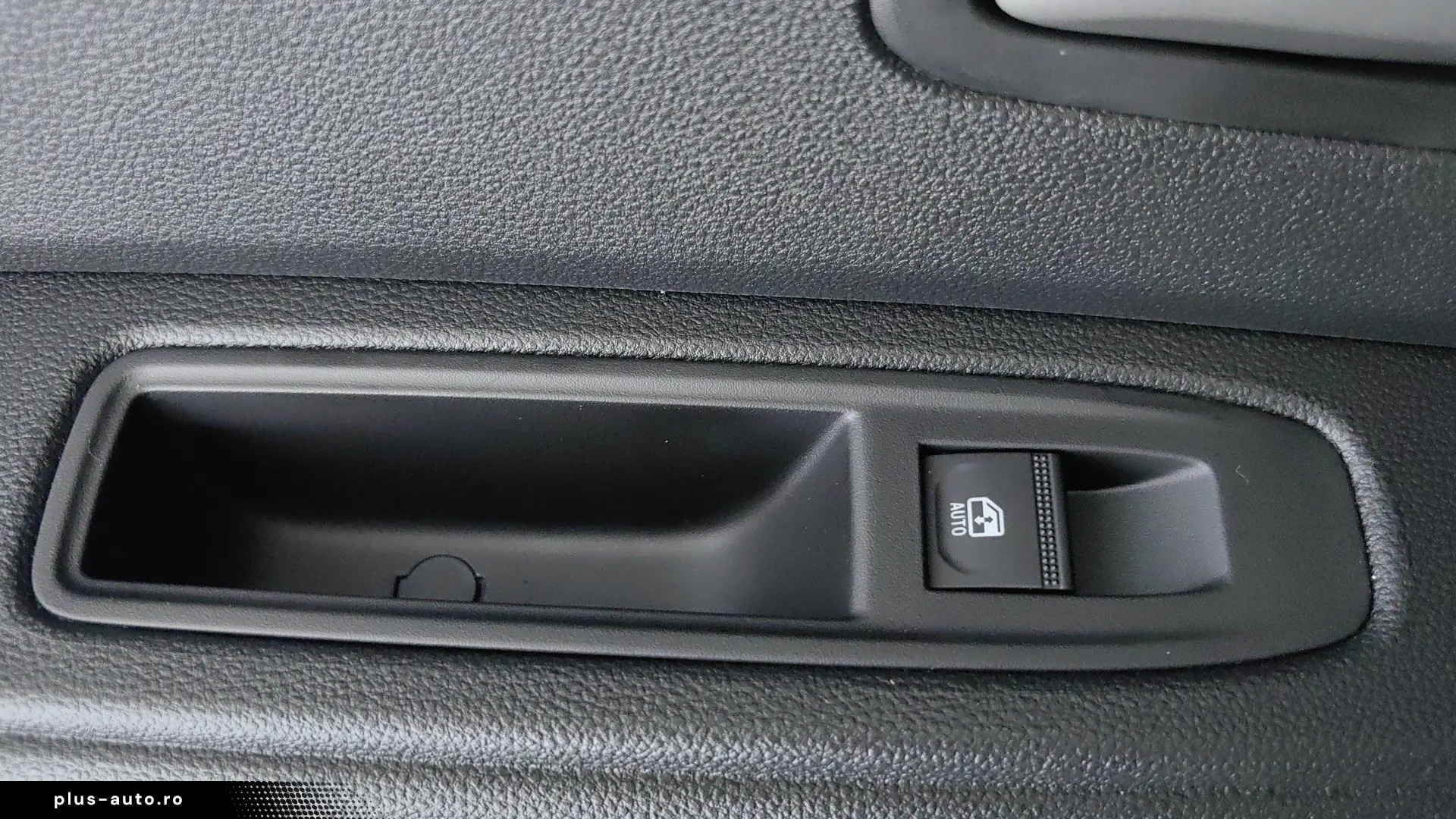Dacia Duster Expression Hybrid GPL Automat 4x4