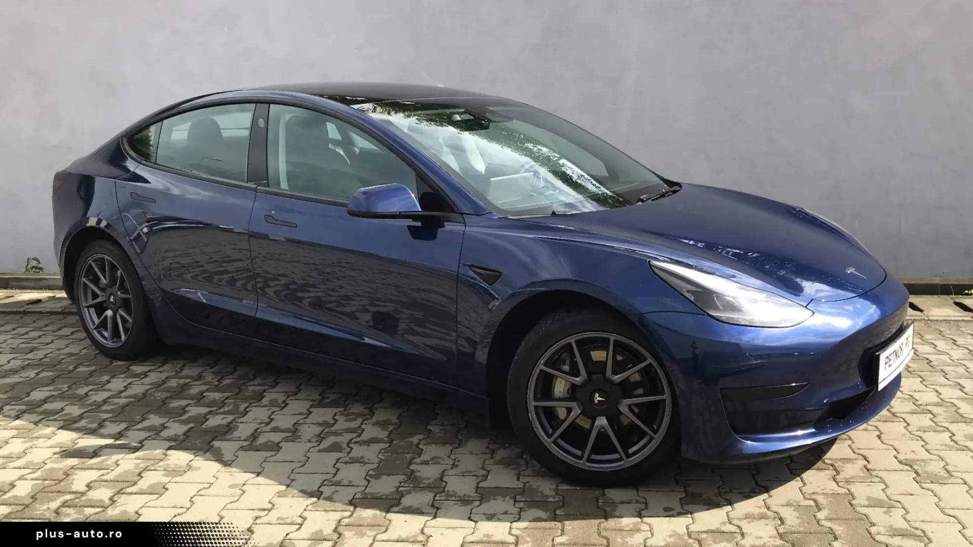 Tesla Model 3 RWD
