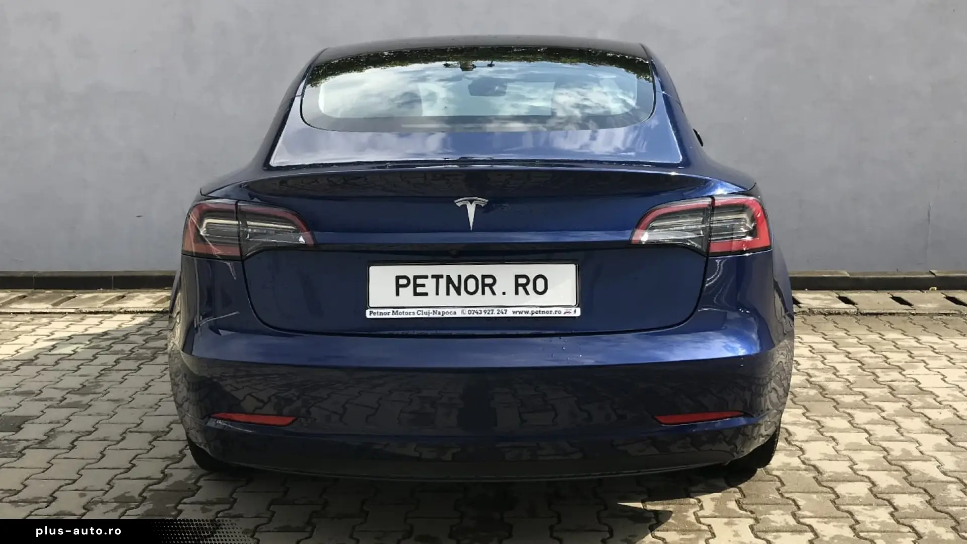 Tesla Model 3 RWD