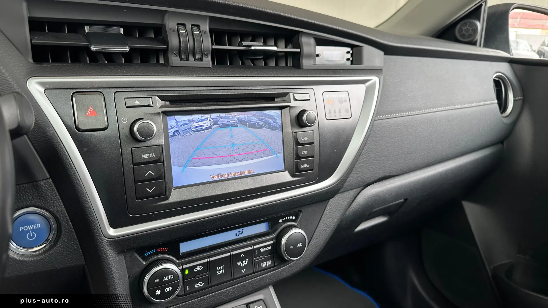 Toyota Auris Hibrid 1.8 Benzina 122 CP An 2015