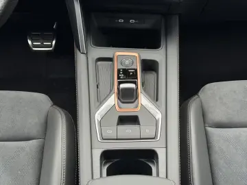 Cupra Formentor VZ MATT 4x4 Matrix Pano AHK