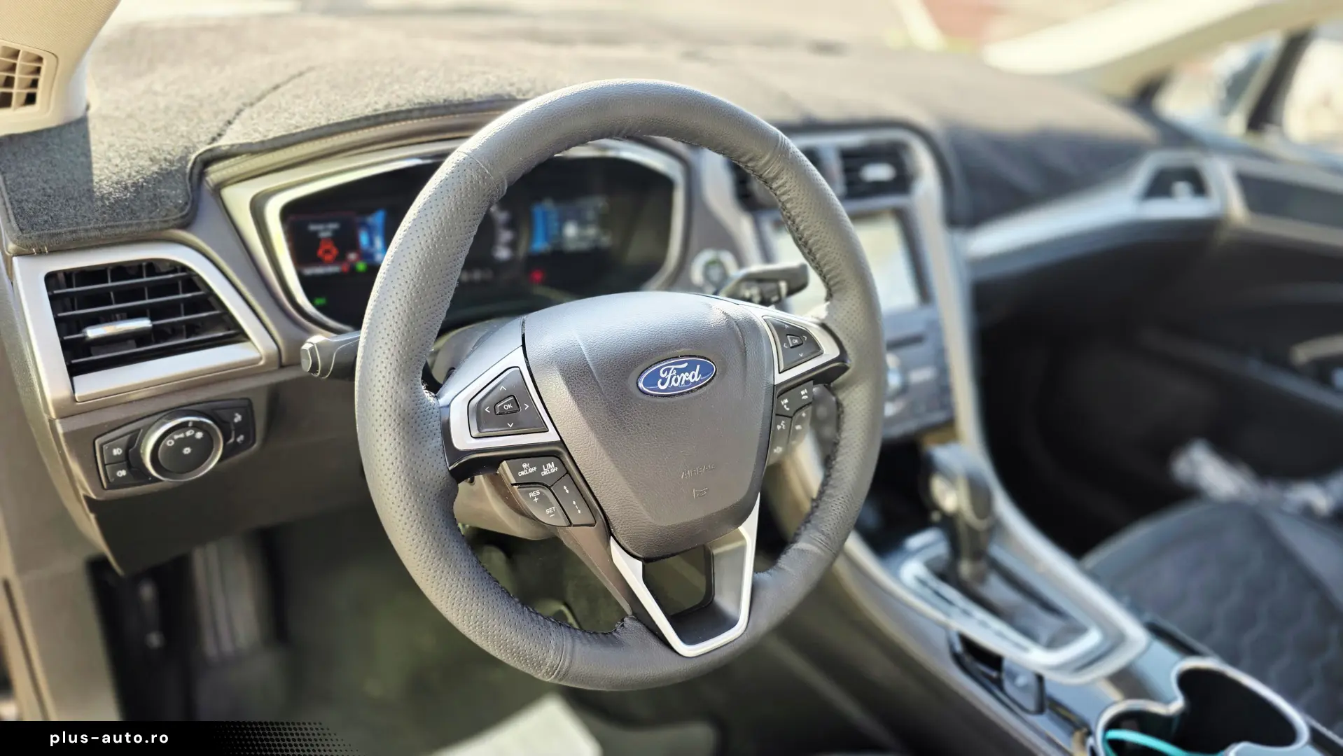 Ford Mondeo Vignale Hybrid