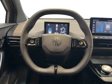 MG4 51 kWh CarPlay Android ACC PDC 17