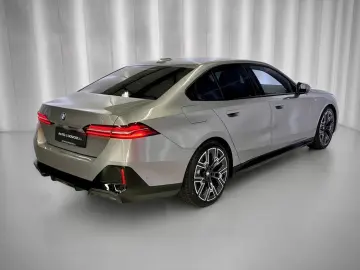 BMW 520 520d xDrive  M-SPORT