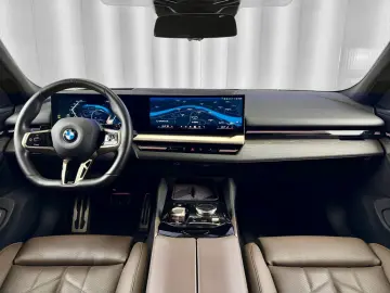 BMW 520 520d xDrive  M-SPORT