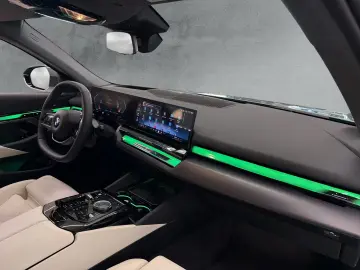 BMW 520 i Limousine LMR 19'' Park Assistant HUD Navi