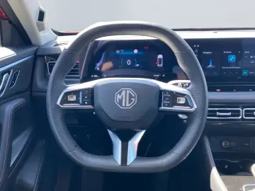 MG HS Luxury AT  LED 360  ACC Heated Seats