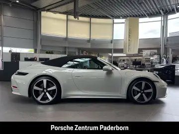 PORSCHE 992 911 Carrera Cabrio Sportabgas Surround View