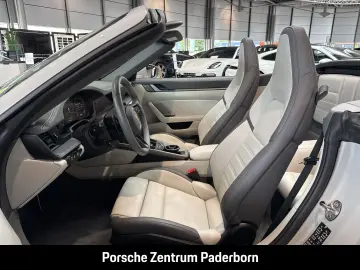 PORSCHE 992 911 Carrera Cabrio Sportabgas Surround View