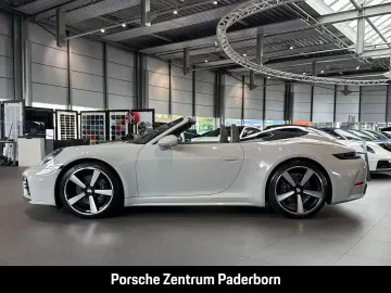 PORSCHE 992 911 Carrera Cabrio Sportabgas Surround View