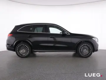 MERCEDES-BENZ GLC 300 de 4M AMG NavP Pano LED 20&apo…