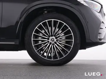 MERCEDES-BENZ GLC 300 de 4M AMG NavP Pano LED 20&apo…