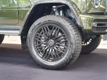 Mercedes-Benz G 63 AMG 4x4² manufaktur  wood floor First 40