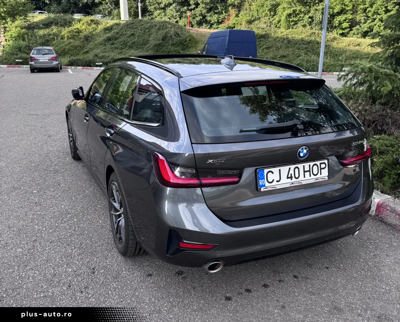 BMW 330e xDrive  Aut  Sport  Pano  8x roți originale  Cârlig