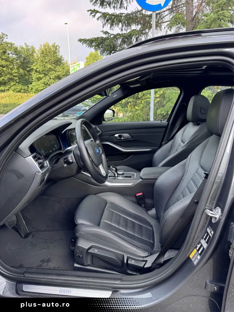 BMW 330e xDrive  Aut  Sport  Pano  8x roți originale  Cârlig