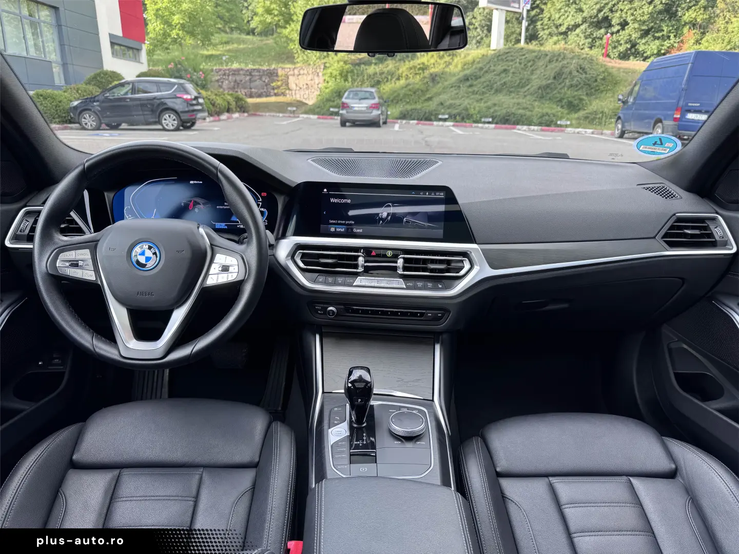 BMW 330e xDrive  Aut  Sport  Pano  8x roți originale  Cârlig
