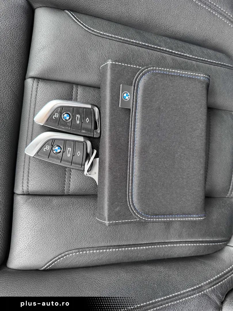 BMW 330e xDrive  Aut  Sport  Pano  8x roți originale  Cârlig