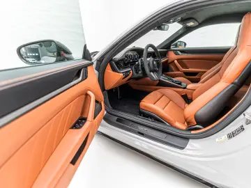 Porsche 992 911 Turbo S Lift Carbon Burmester Braun Int.