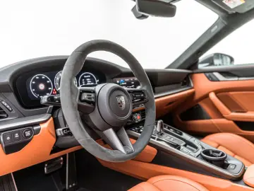 Porsche 992 911 Turbo S Lift Carbon Burmester Braun Int.