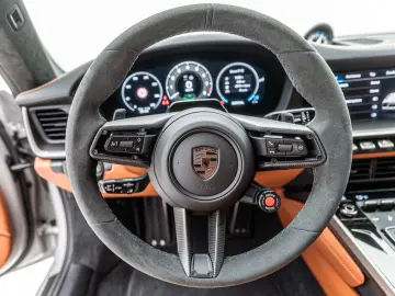 Porsche 992 911 Turbo S Lift Carbon Burmester Braun Int.