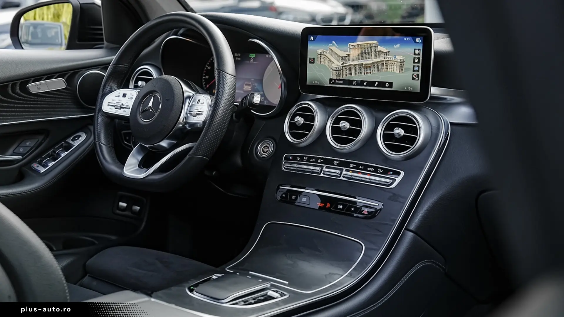 Mercedes-Benz GLC 300 4MATIC 9G-TRONIC AMG Line