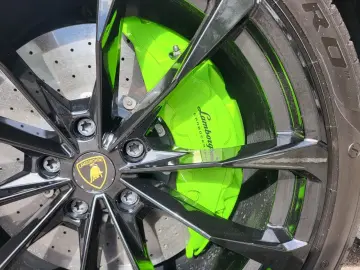 LAMBORGHINI Urus S Pano Massage 23´ Carbon B&O