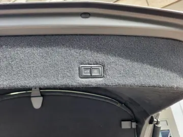 LAMBORGHINI Urus S Pano Massage 23´ Carbon B&O