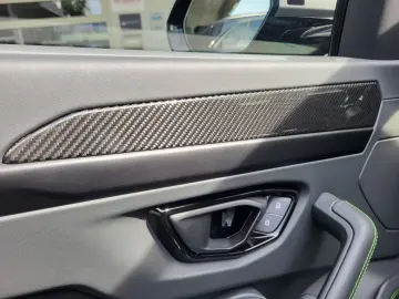 LAMBORGHINI Urus S Pano Massage 23´ Carbon B&O