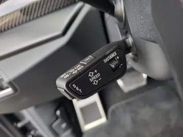 LAMBORGHINI Urus S Pano Massage 23´ Carbon B&O