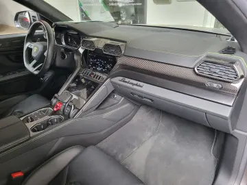 LAMBORGHINI Urus S Pano Massage 23´ Carbon B&O