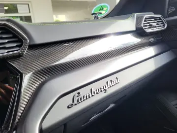 LAMBORGHINI Urus S Pano Massage 23´ Carbon B&O