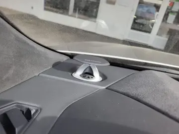 LAMBORGHINI Urus S Pano Massage 23´ Carbon B&O