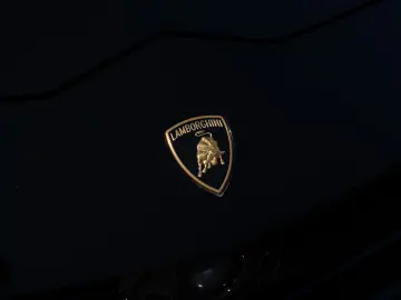 LAMBORGHINI Urus S Panoramic Roof