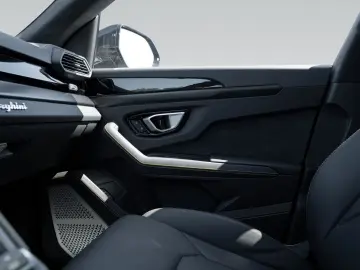 LAMBORGHINI Urus S Panoramic Roof