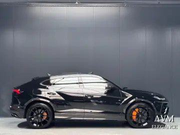 LAMBORGHINI Urus 4.0 V8 2023 CARBON PACK