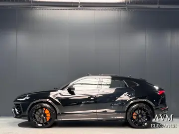 LAMBORGHINI Urus 4.0 V8 2023 CARBON PACK
