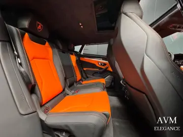 LAMBORGHINI Urus 4.0 V8 2023 CARBON PACK