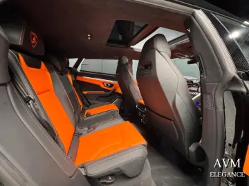 LAMBORGHINI Urus 4.0 V8 2023 CARBON PACK