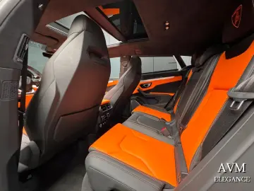 LAMBORGHINI Urus 4.0 V8 2023 CARBON PACK