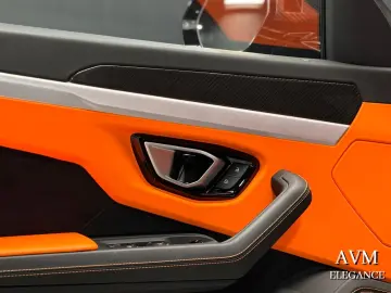 LAMBORGHINI Urus 4.0 V8 2023 CARBON PACK