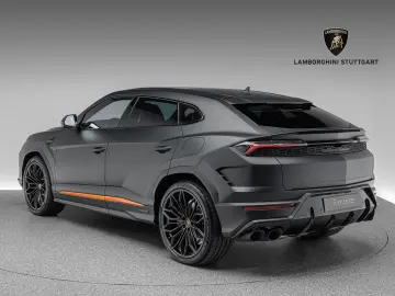 LAMBORGHINI Urus SE