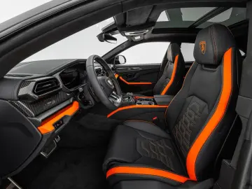 LAMBORGHINI Urus SE